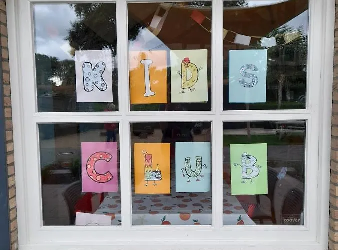 6 Persoons Vakantiehuis Veluwe Zwembad Spa キャンプ場