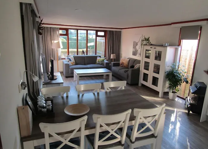 6 Persoons Vakantiehuis Veluwe Zwembad Spa Campsite Voorthuizen