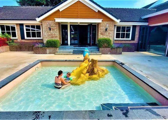 キャンプ場 6 Persoons Vakantiehuis Veluwe Zwembad Spa *