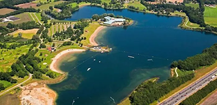 6 Persoons Vakantiehuis Veluwe Zwembad Spa フォールトハイゼン