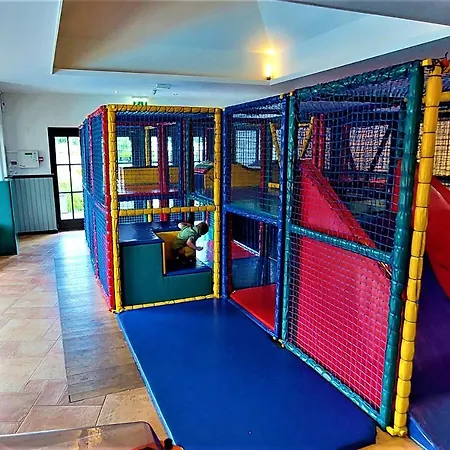 6 Persoons Vakantiehuis Veluwe Zwembad Spa * Voorthuizen